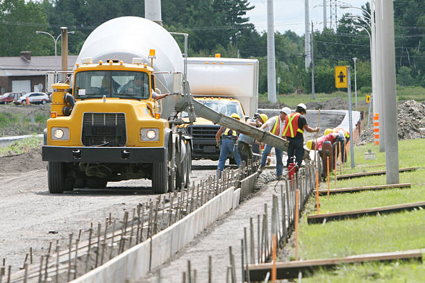 Best Commercial Concrete Services in Crooked Lake Park, FL